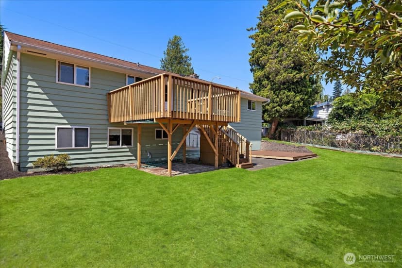 Property photo for 19233 83rd Place W, Edmonds photo 34
