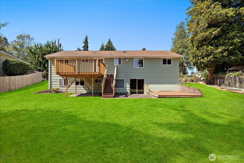 Property photo for 19233 83rd Place W, Edmonds photo 33