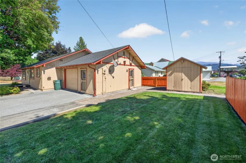 Property photo for 110 Central Avenue, Leavenworth photo 3