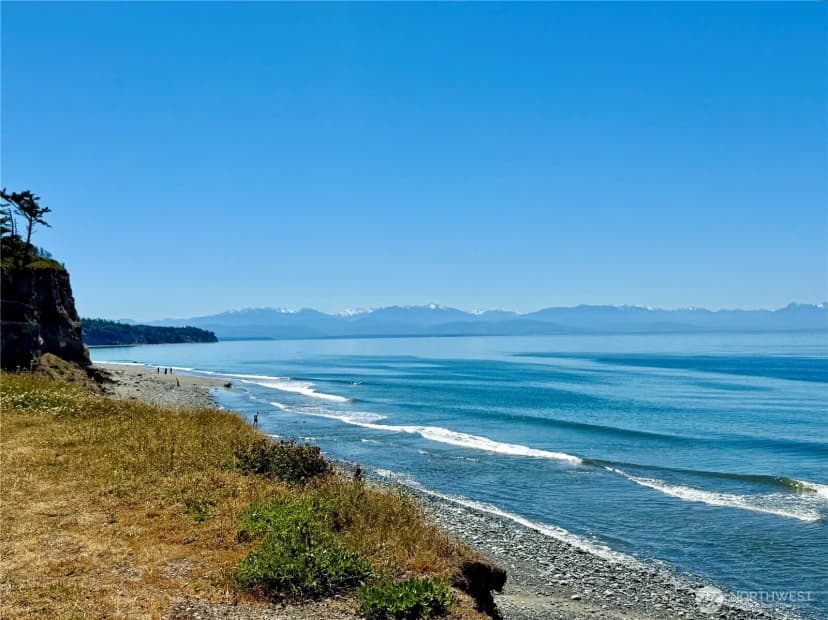 Property photo for 2285 W Beach Road #c, Oak Harbor photo 14
