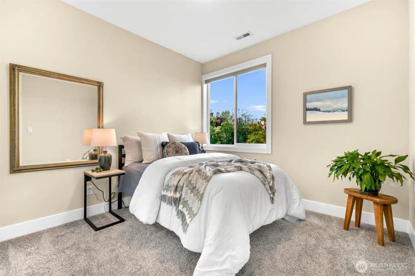Property photo for 3414 Sussex Drive, Bellingham photo 33