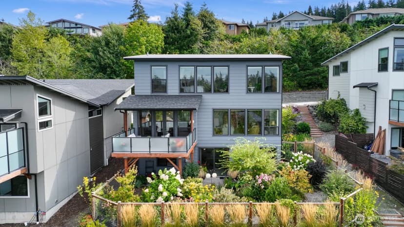 Property photo for 3414 Sussex Drive, Bellingham photo 2