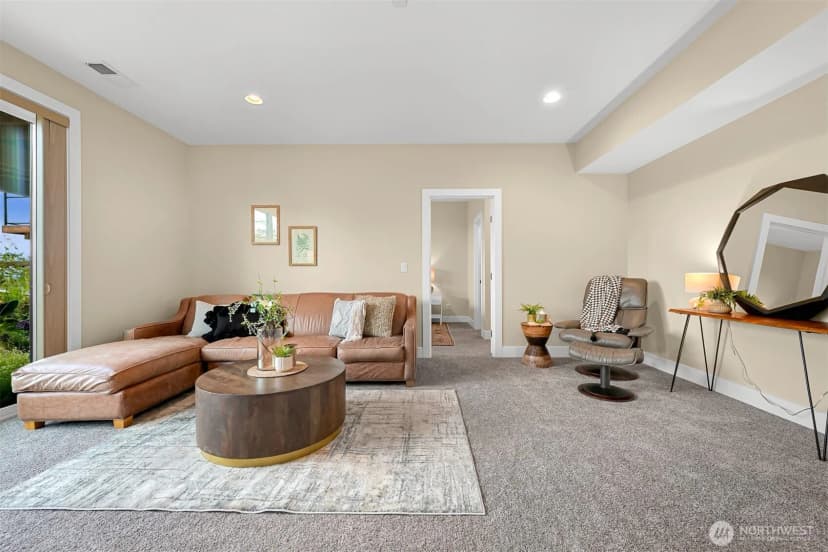 Property photo for 3414 Sussex Drive, Bellingham photo 26