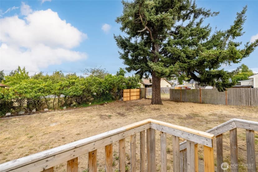 Property photo for 1442 E Whidbey Avenue, Oak Harbor photo 38
