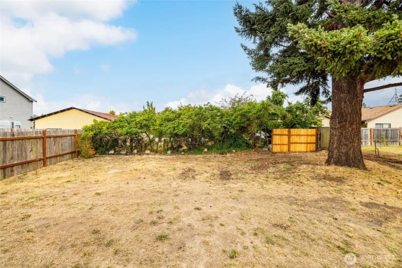 Property photo for 1442 E Whidbey Avenue, Oak Harbor photo 37