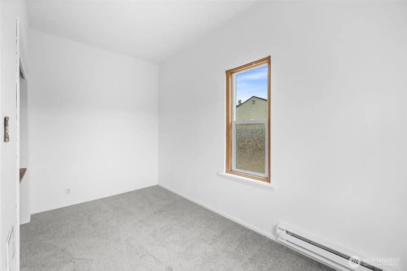 Property photo for 1442 E Whidbey Avenue, Oak Harbor photo 23