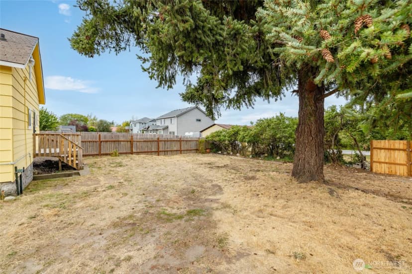 Property photo for 1442 E Whidbey Avenue, Oak Harbor photo 34