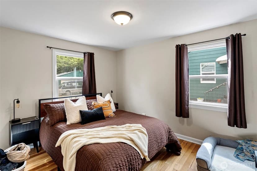 Property photo for 224 Bremerton Boulevard W, Bremerton photo 10