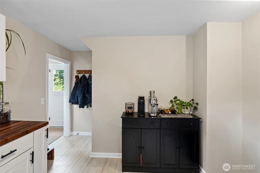 Property photo for 224 Bremerton Boulevard W, Bremerton photo 7