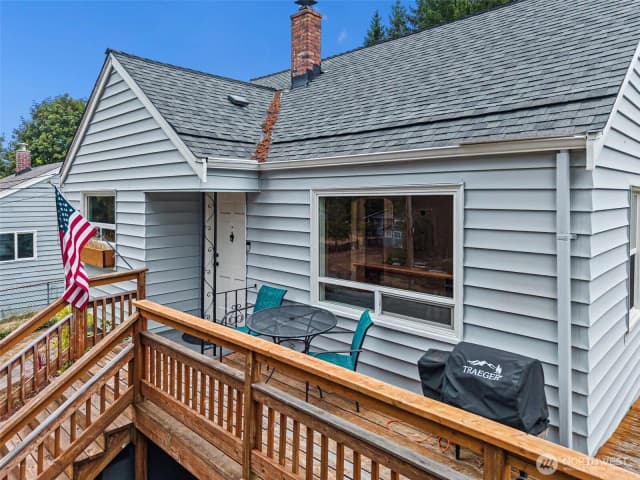 Property photo for 224 Bremerton Boulevard W, Bremerton photo 3