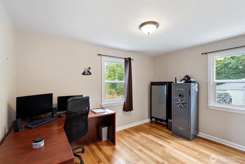 Property photo for 224 Bremerton Boulevard W, Bremerton photo 12
