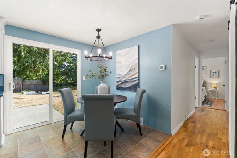 Property photo for 20322 21st Avenue Ne, Shoreline photo 17