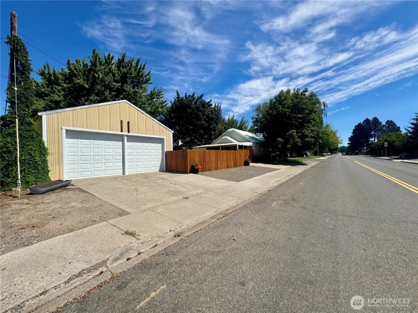 Property photo for 411 S Sprague Street, Ellensburg photo 3