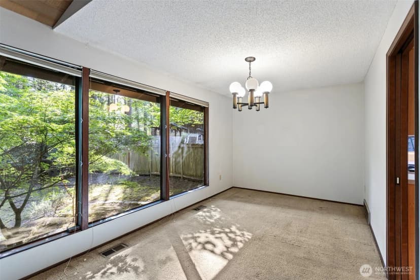 Property photo for 12929 Ne 25th Place, Bellevue photo 19