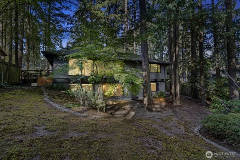 Property photo for 12929 Ne 25th Place, Bellevue photo 40