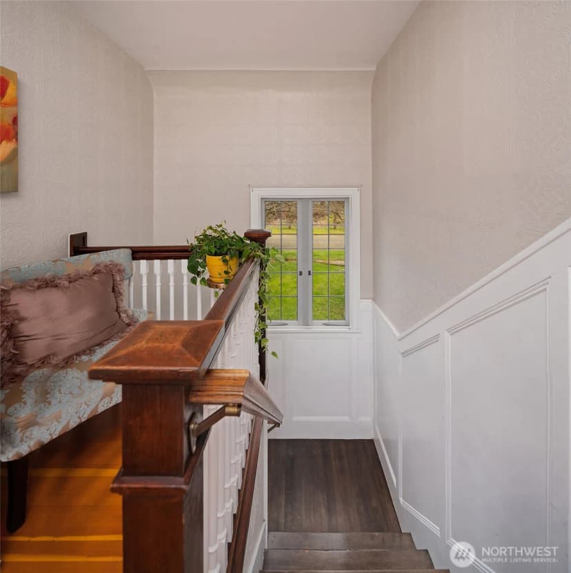 Property photo for 131 E 12th Street, Port Angeles photo 13