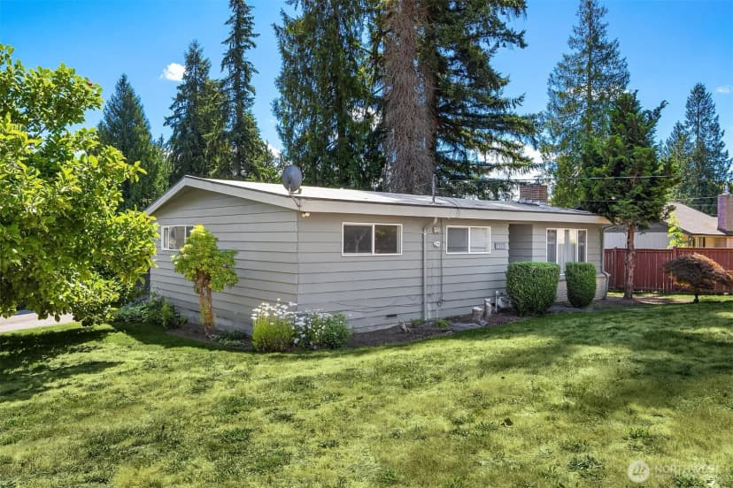 Property photo for 16727 1st Avenue Se, Bothell photo 3