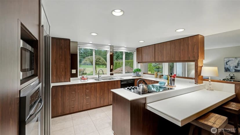 Property photo for 14121 Se Fairwood Boulevard, Renton photo 6