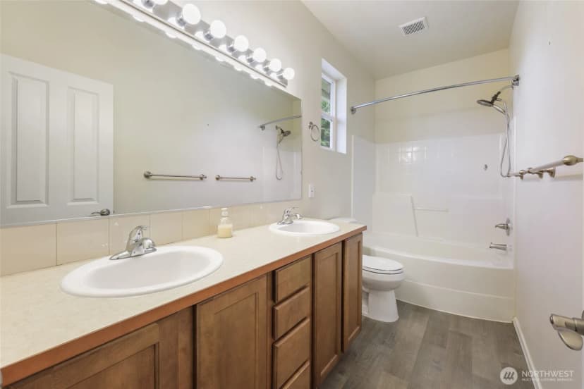 Property photo for 9212 Campus Glen Drive Ne, Lacey photo 22
