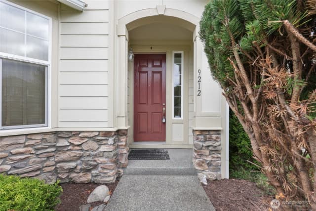 Property photo for 9212 Campus Glen Drive Ne, Lacey photo 2