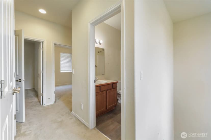 Property photo for 9212 Campus Glen Drive Ne, Lacey photo 25