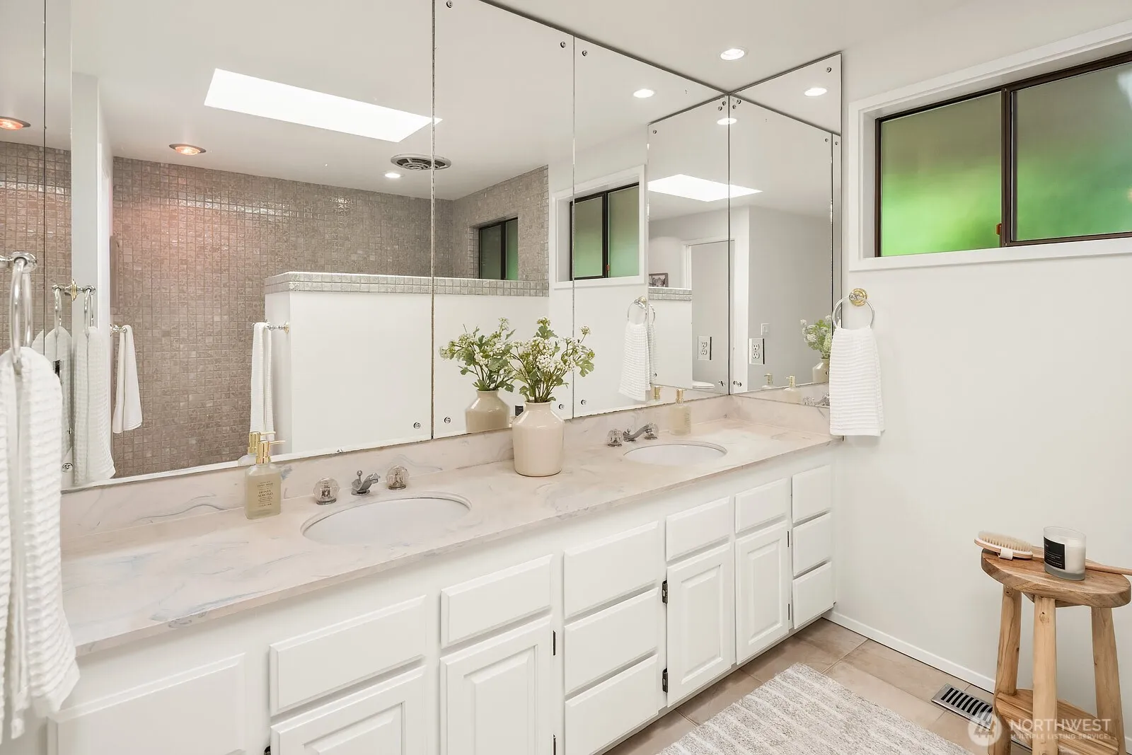 Property photo for 2725 Sahalee Drive W, Sammamish photo 21