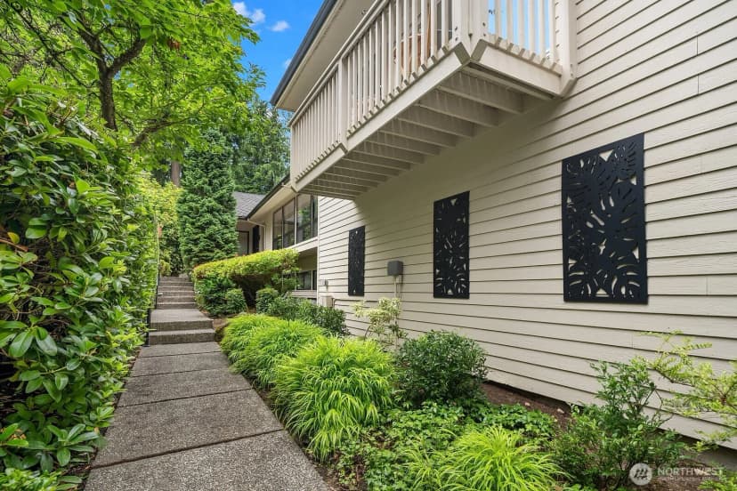 Property photo for 2725 Sahalee Drive W, Sammamish photo 32