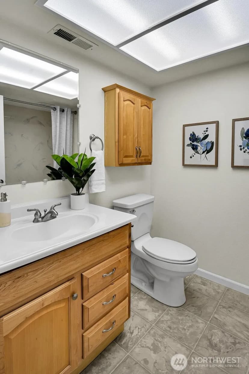 Property photo for 1425 172nd Place Ne, Bellevue photo 19