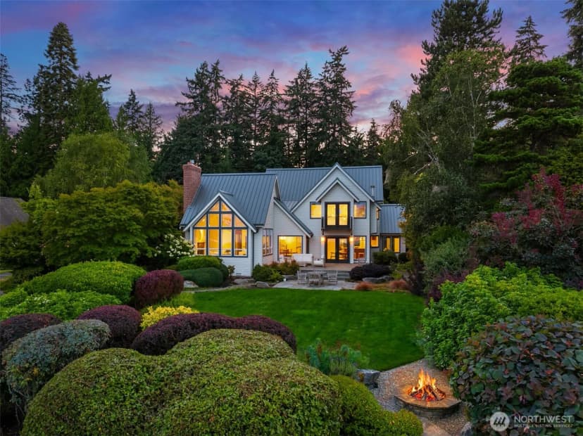 Property photo for 10017 Edgecombe Place Ne, Bainbridge Island