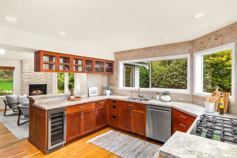 Property photo for 10017 Edgecombe Place Ne, Bainbridge Island photo 13