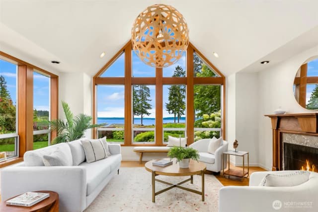 Property photo for 10017 Edgecombe Place Ne, Bainbridge Island photo 5