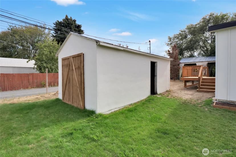 Property photo for 19120 Franklin Street Nw, Soap Lake photo 9