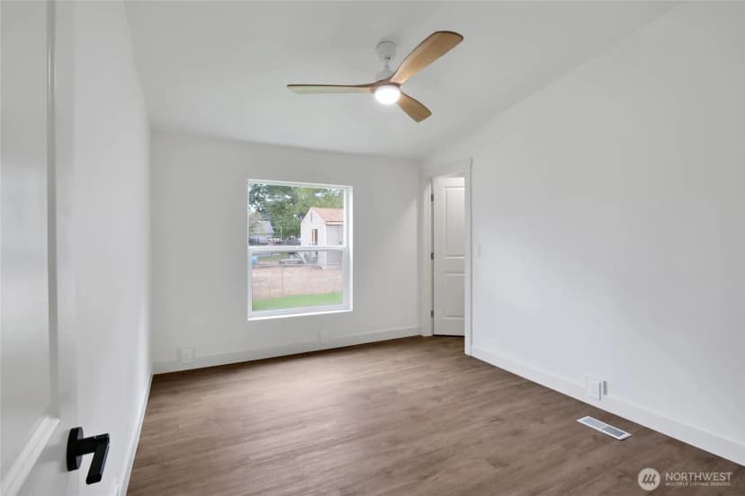 Property photo for 19120 Franklin Street Nw, Soap Lake photo 25