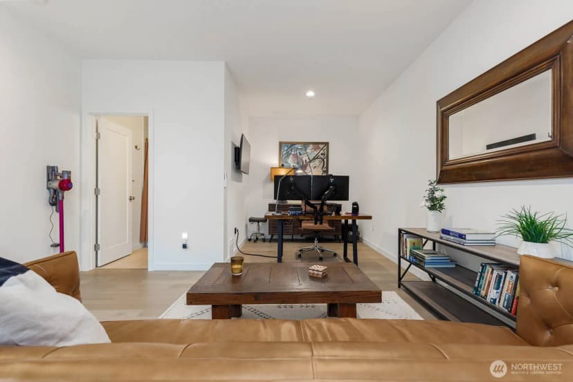 Property photo for 18303 96th Avenue Ne #b, Bothell photo 6