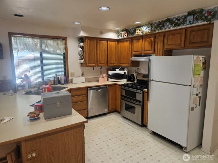 Property photo for 15120 30th Avenue Ct E, Tacoma photo 12