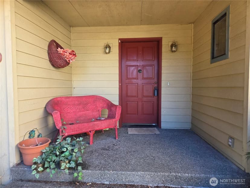 Property photo for 15120 30th Avenue Ct E, Tacoma photo 2