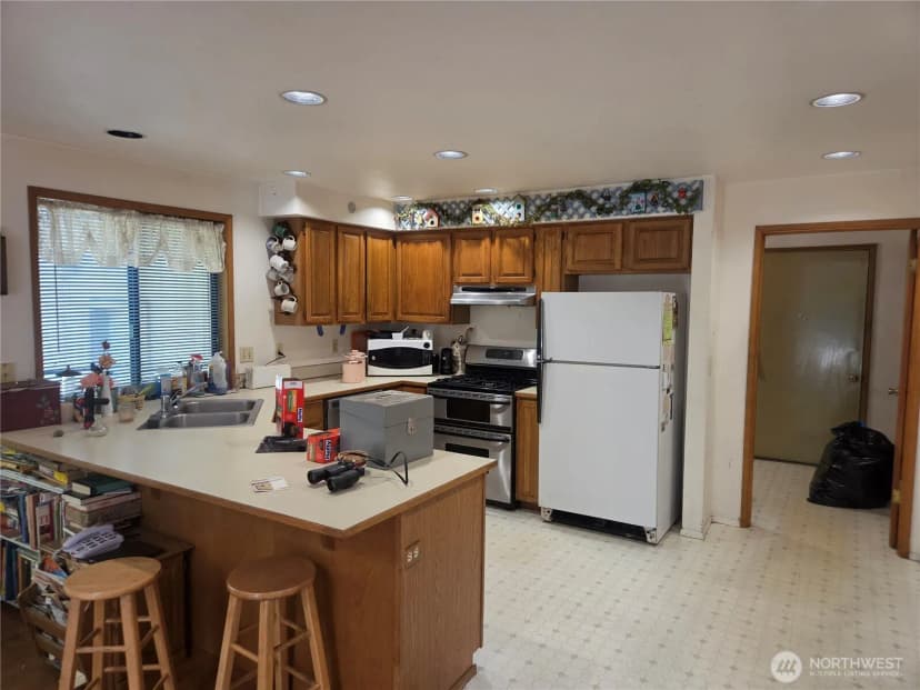Property photo for 15120 30th Avenue Ct E, Tacoma photo 14