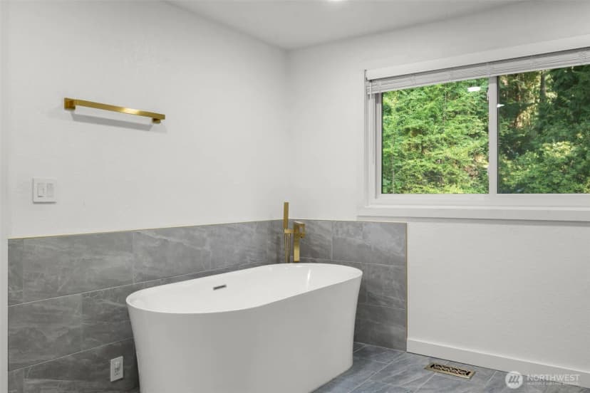 Property photo for 4710 229th Pl Ne, Redmond photo 23