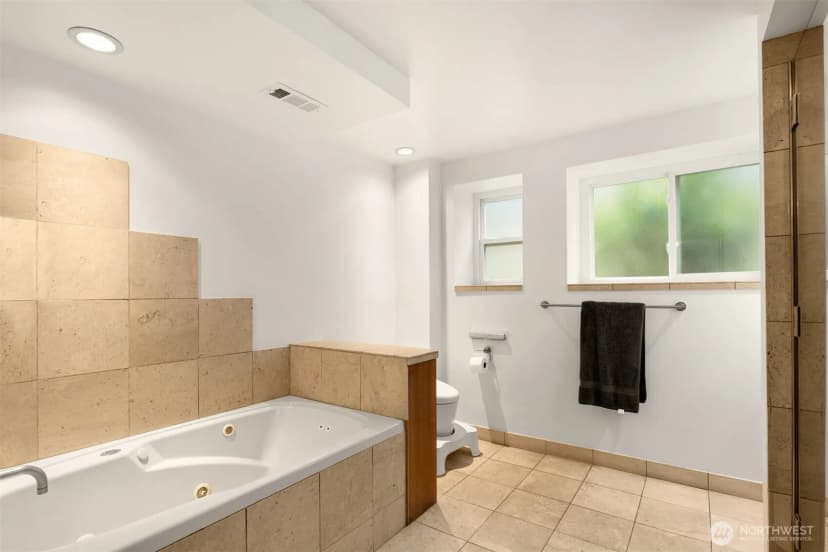 Property photo for 1309 35th Avenue S, Seattle photo 20
