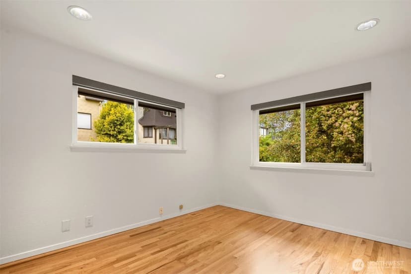 Property photo for 1309 35th Avenue S, Seattle photo 14