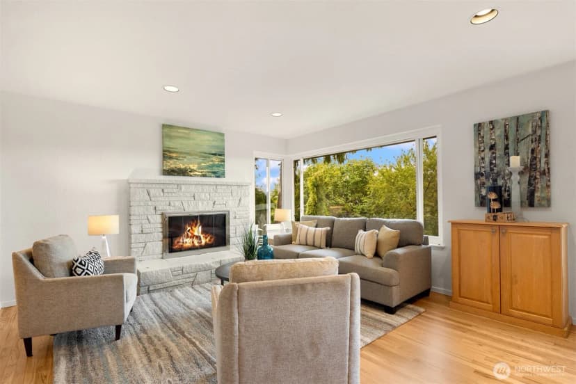 Property photo for 1309 35th Avenue S, Seattle photo 4