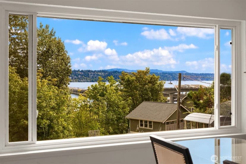 Property photo for 1309 35th Avenue S, Seattle photo 9