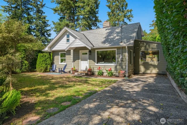 Property photo for 320 Ne 156th Street, Shoreline