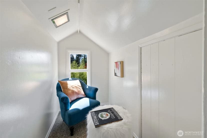 Property photo for 320 Ne 156th Street, Shoreline photo 20