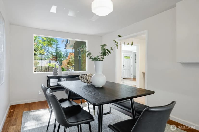 Property photo for 320 Ne 156th Street, Shoreline photo 10