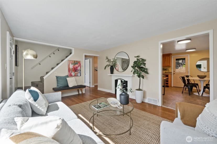 Property photo for 320 Ne 156th Street, Shoreline photo 6