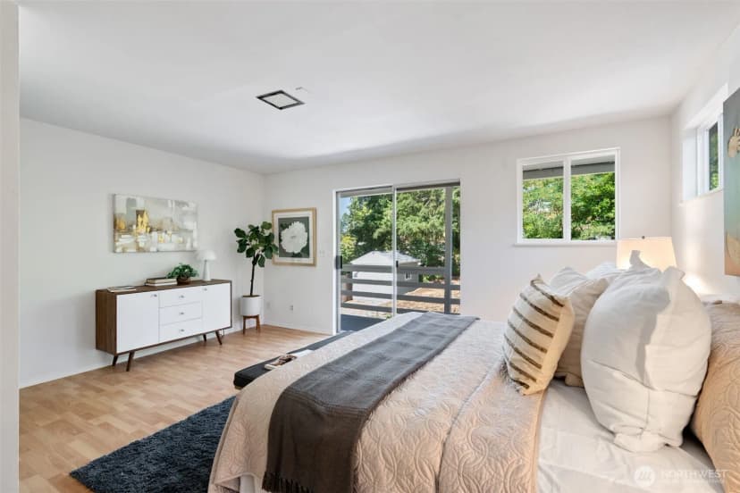Property photo for 320 Ne 156th Street, Shoreline photo 16