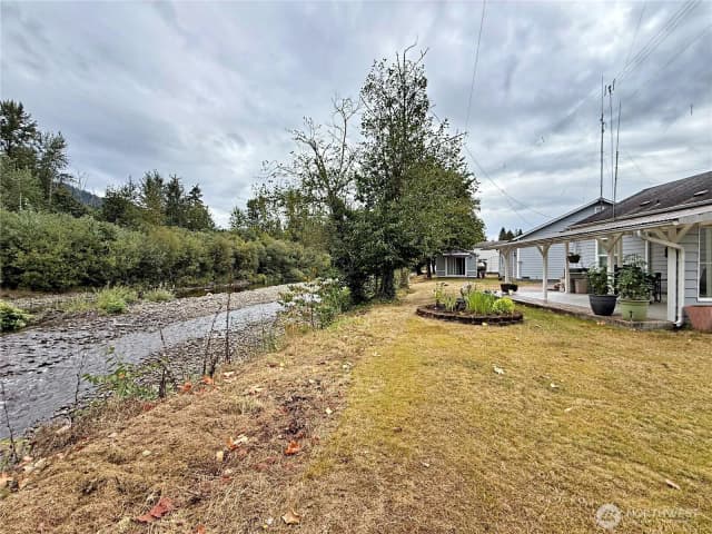 Property photo for 135 River Way, Morton photo 4