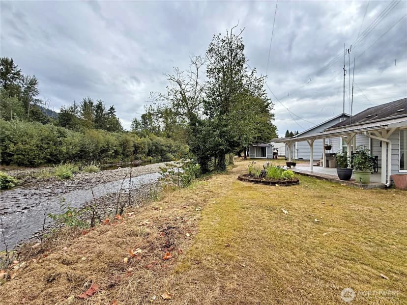 Property photo for 135 River Way, Morton photo 4
