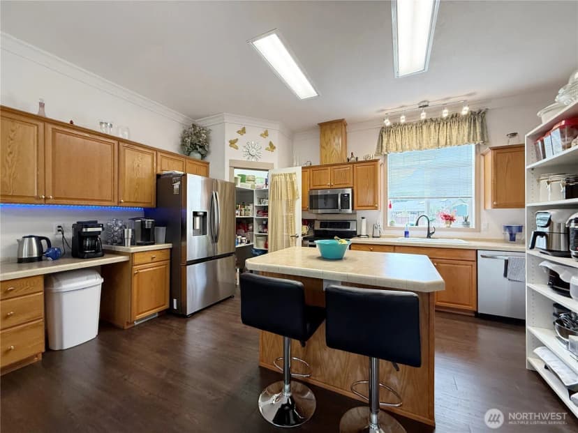 Property photo for 135 River Way, Morton photo 13